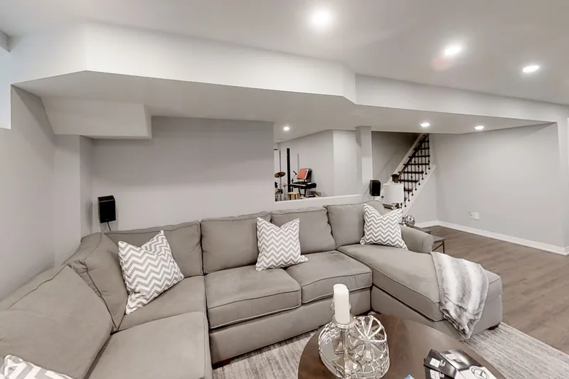 Home gym: a finished Harmony basement, in the 3D tour