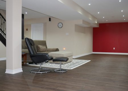 Basement in Richmond Hill