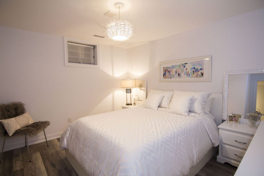 Basement idea, the bedroom: a finished basement in Scarborough by Harmony Basements