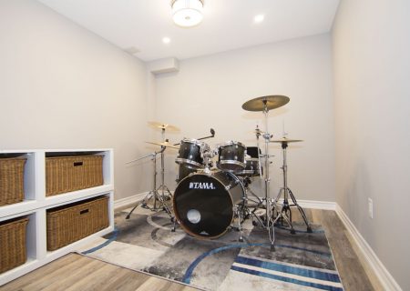 Renovated Basement – Maple