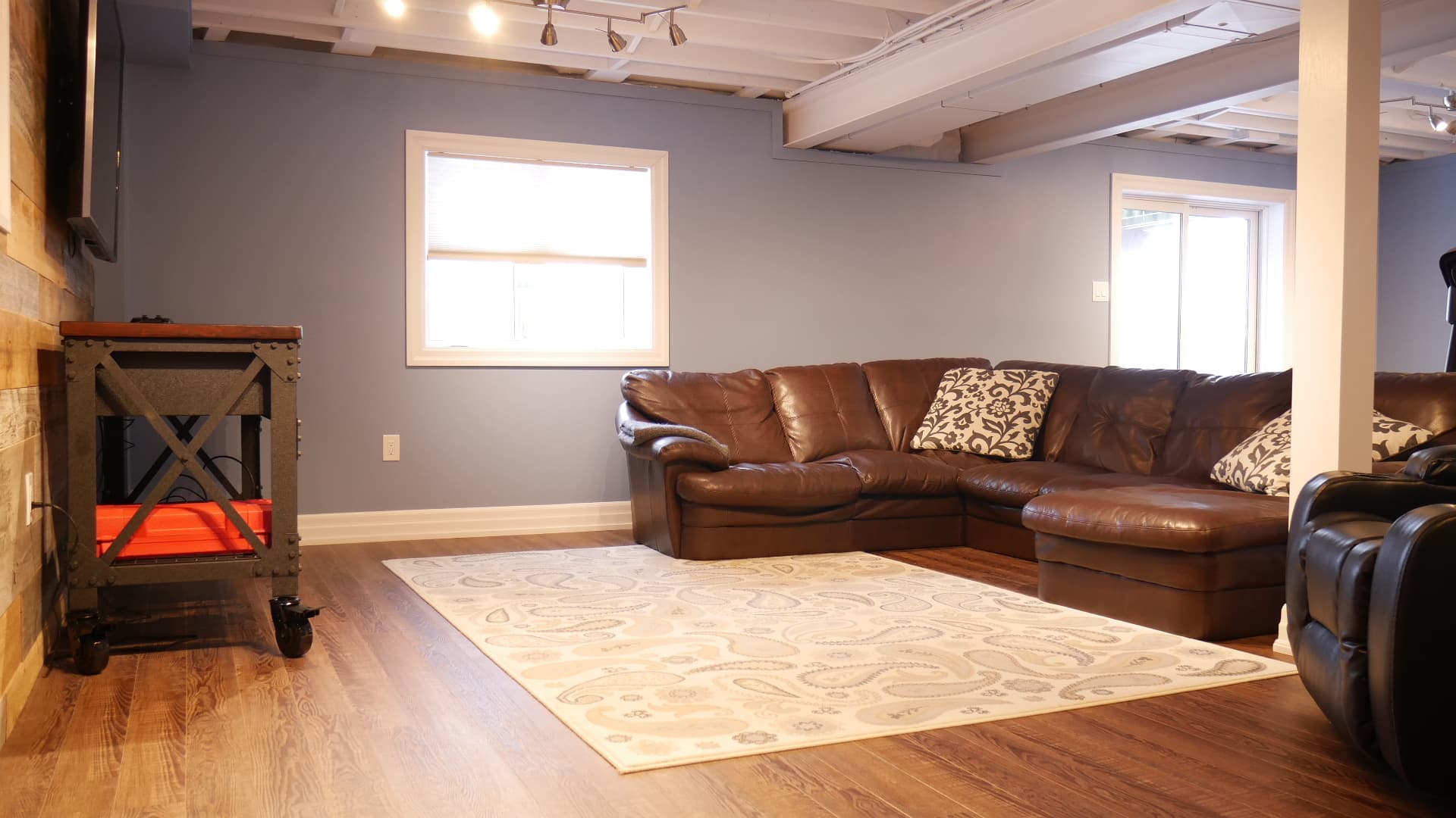 Luxury Living Room in Basement Finishing Project Aurora