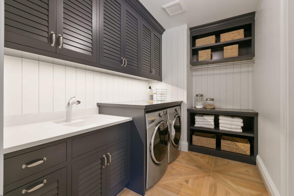 Large laundry room renovation
